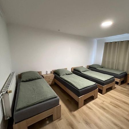 Messe Und Monteurzimmer Зенде Екстериор снимка