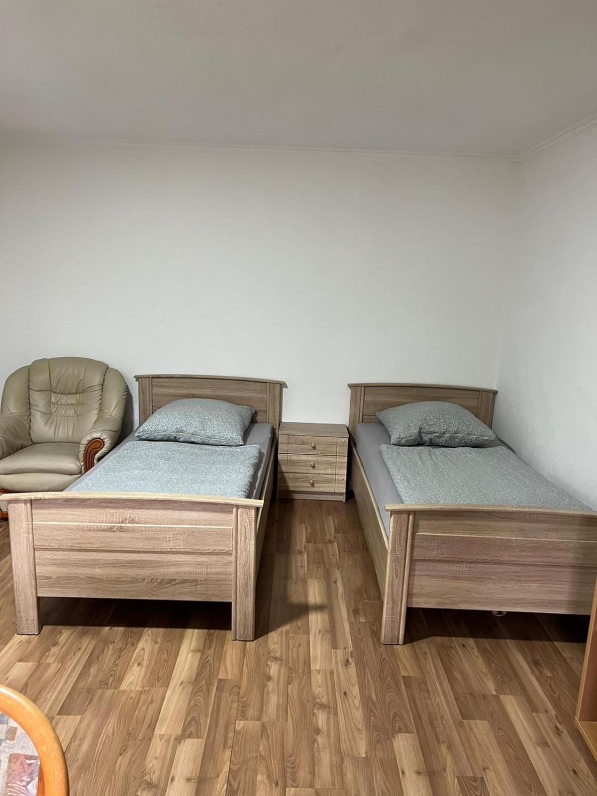 Messe Und Monteurzimmer Зенде Екстериор снимка