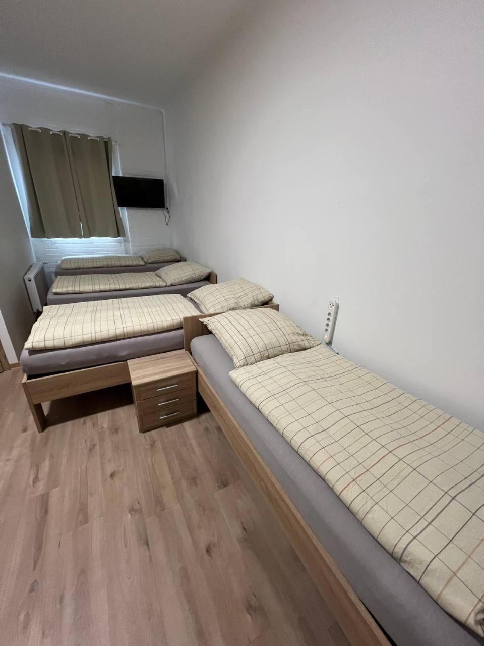 Messe Und Monteurzimmer Зенде Екстериор снимка