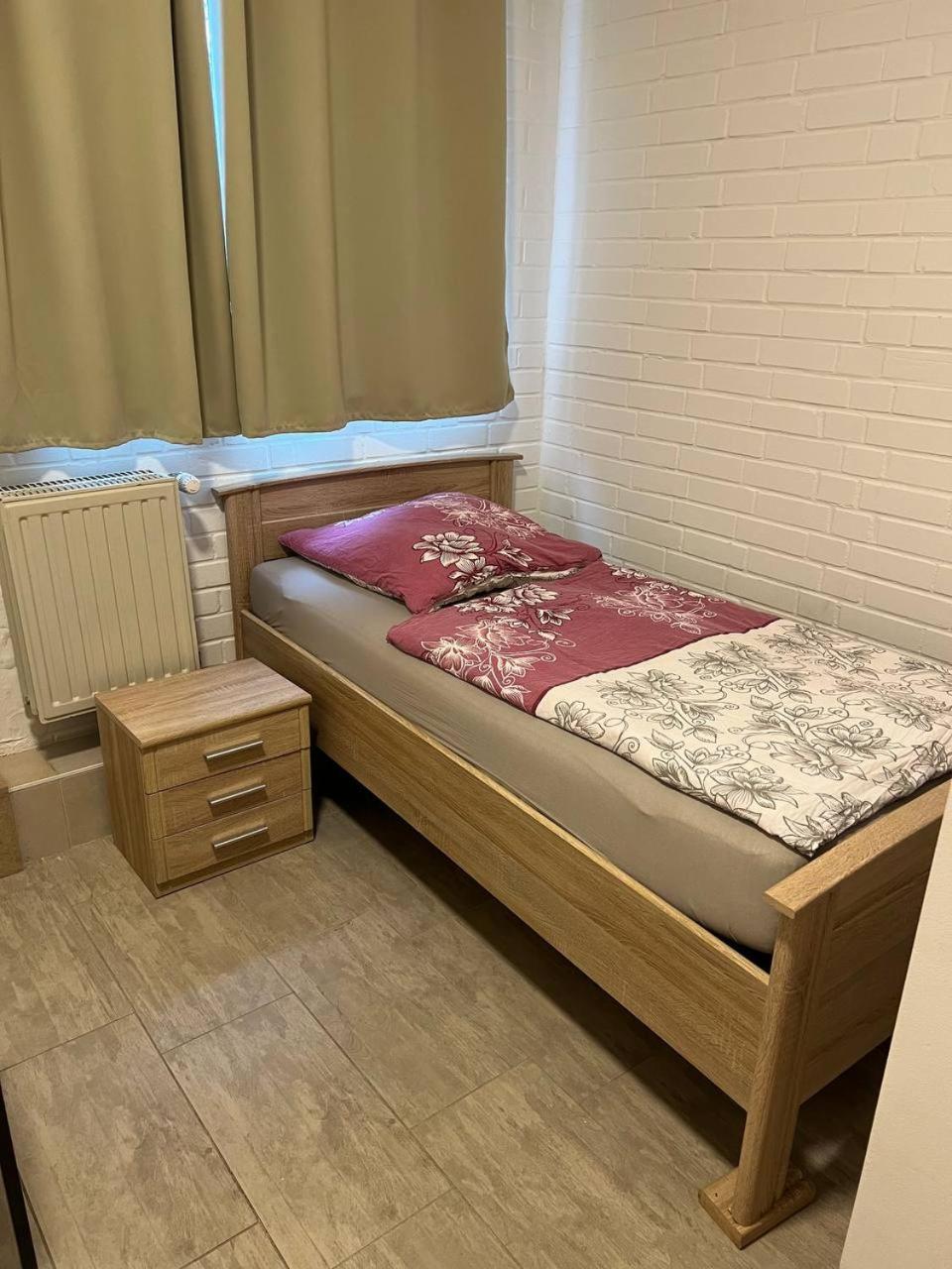 Messe Und Monteurzimmer Зенде Екстериор снимка